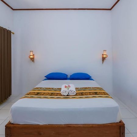 Radika House Apartamento Gili Trawangan Exterior foto