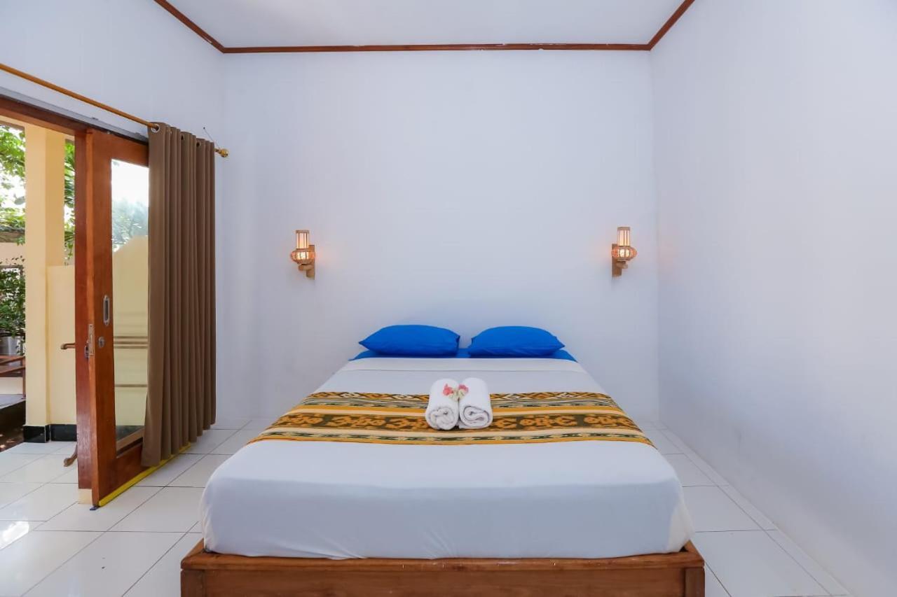 Radika House Apartamento Gili Trawangan Exterior foto