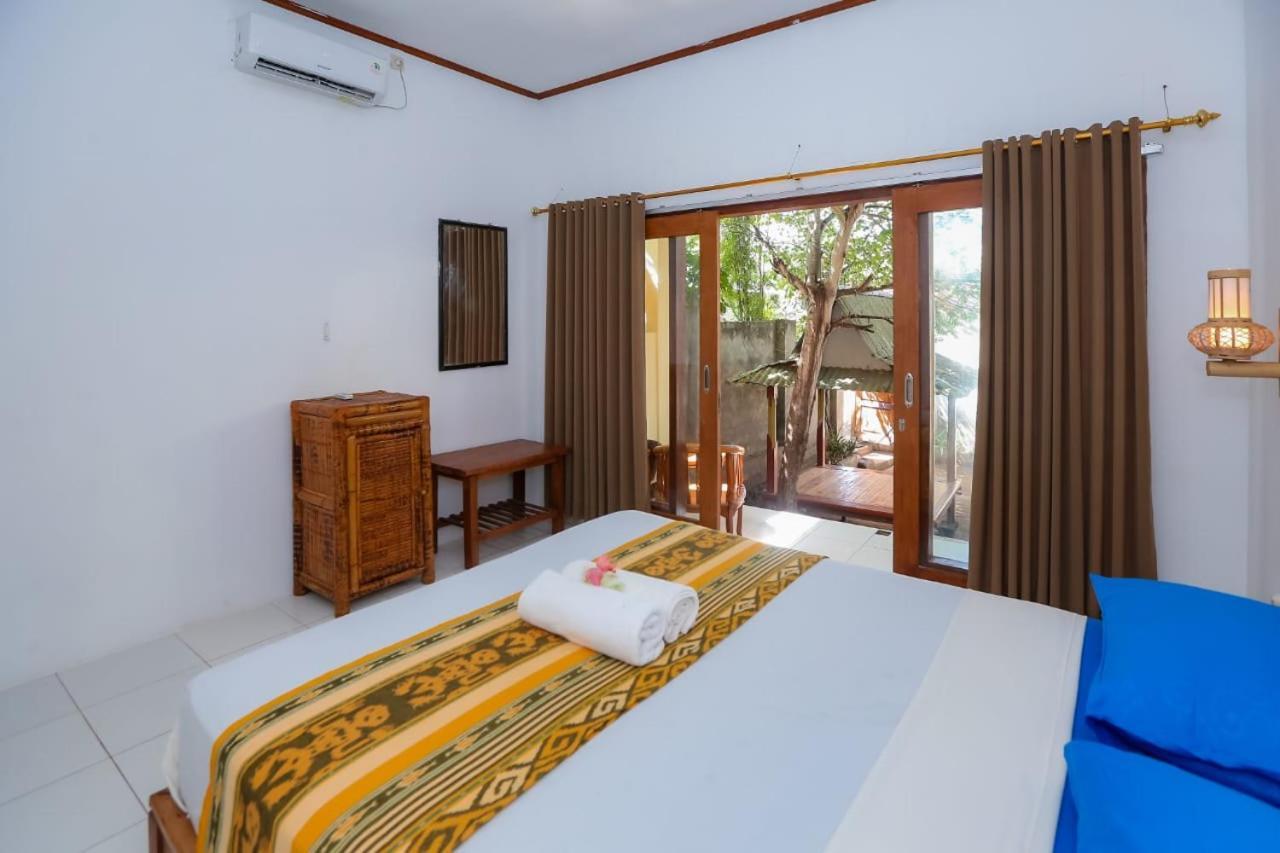 Radika House Apartamento Gili Trawangan Exterior foto