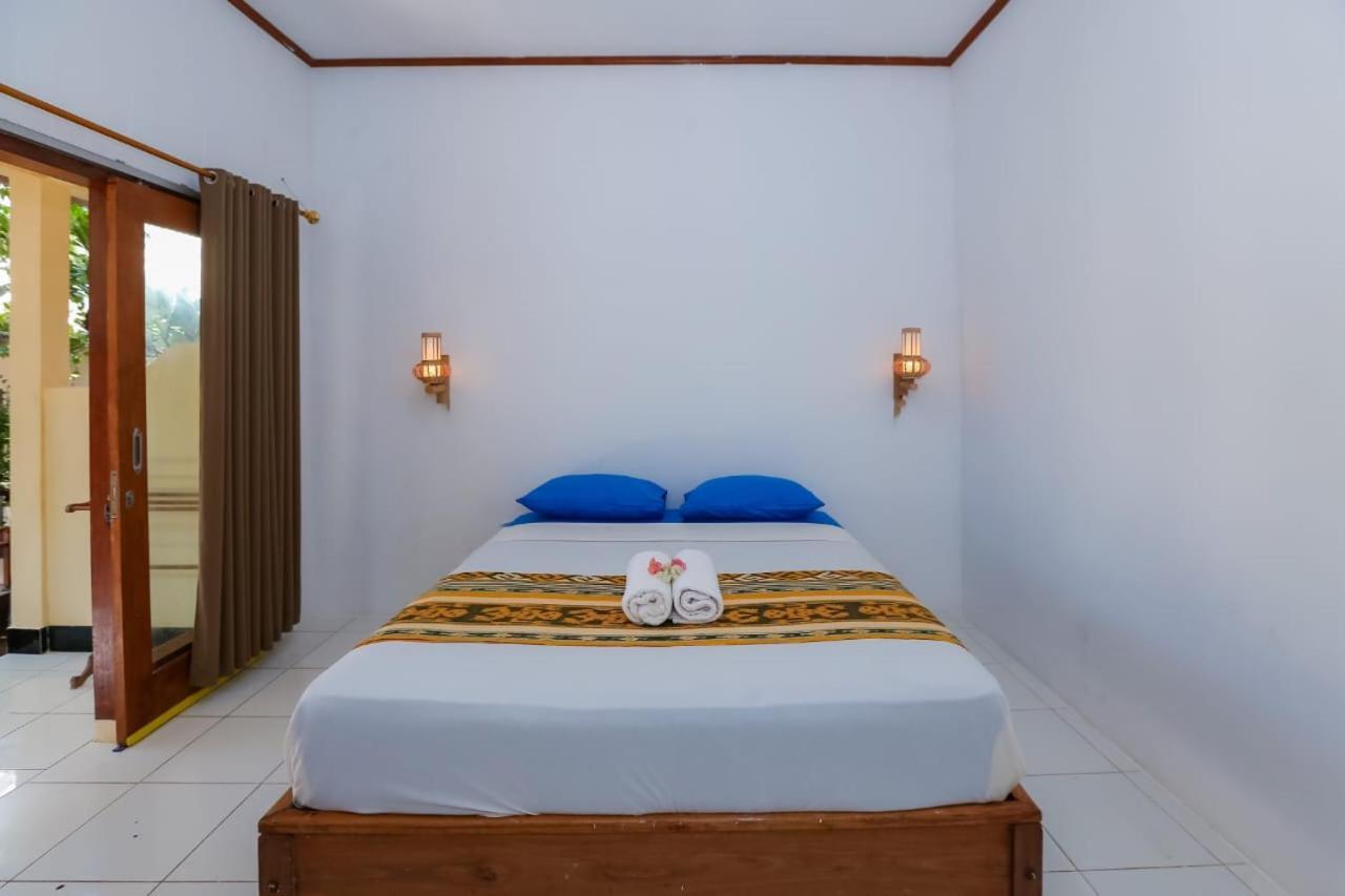 Radika House Apartamento Gili Trawangan Exterior foto